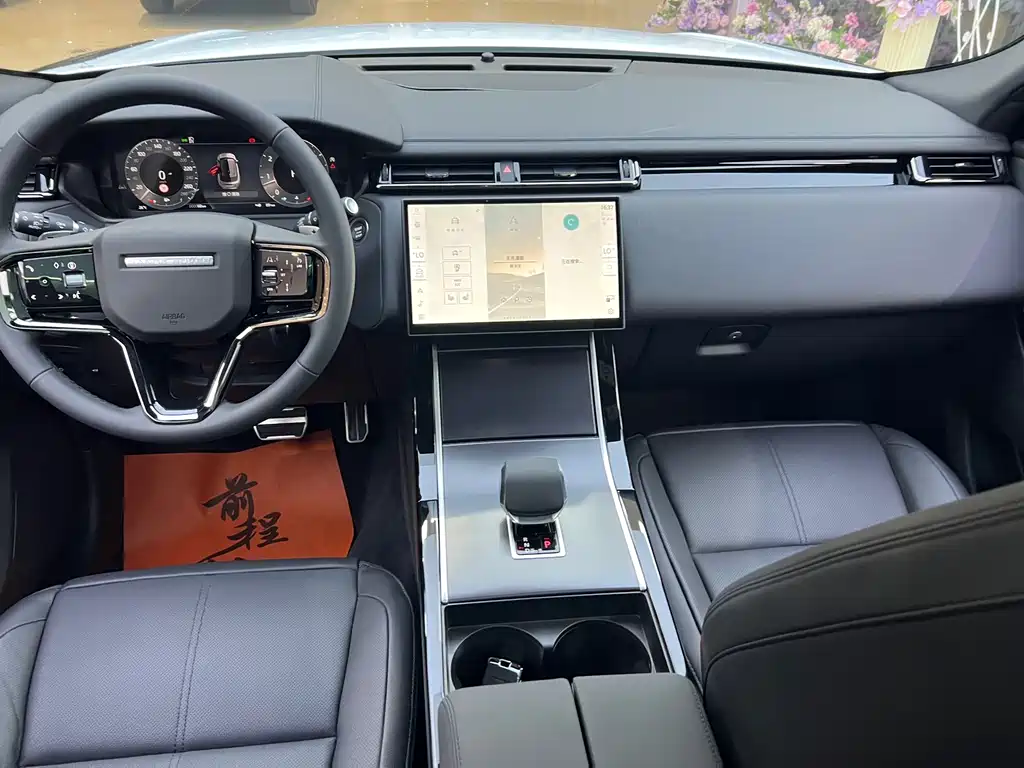 Land Rover Velar 2026 — фото 13