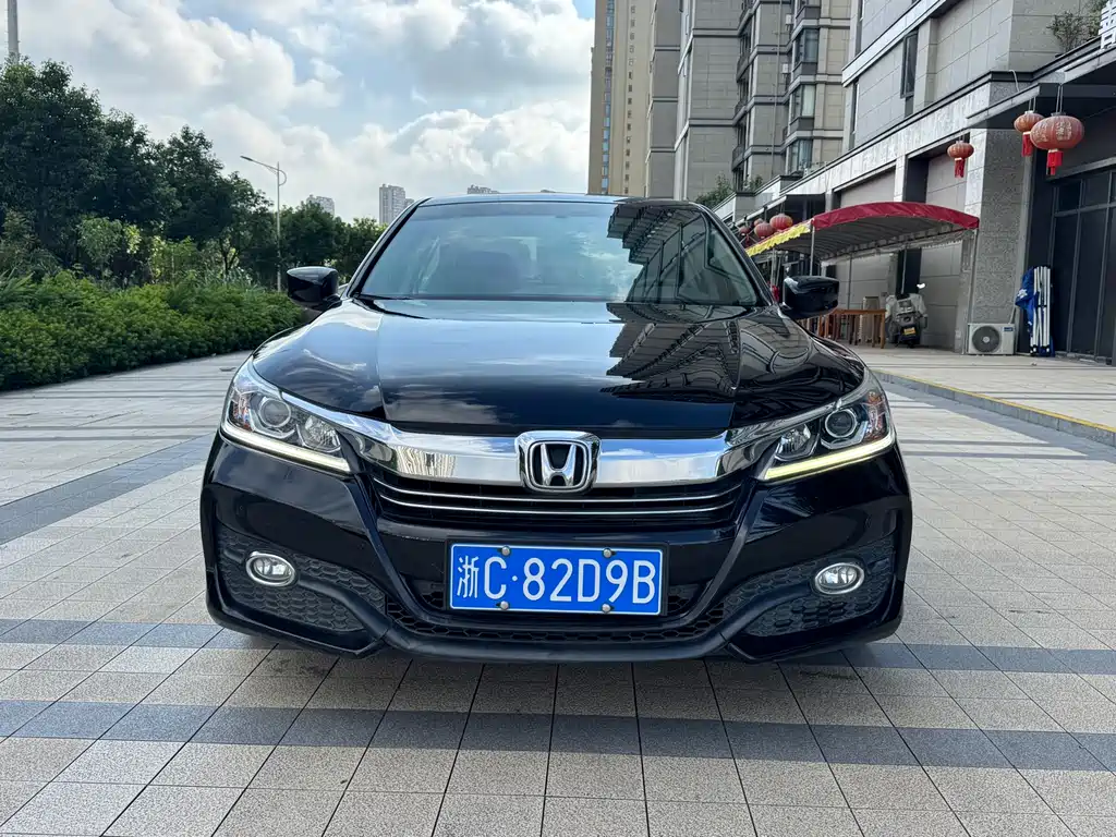 Honda Accord 2019 — фото 2