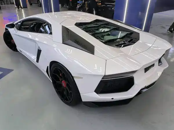 Lamborghini Aventador 2013