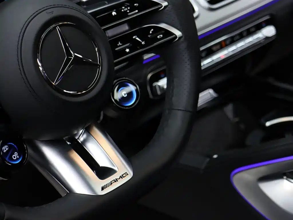 Mercedes-Benz GLE Coupe AMG 2025 — фото 9