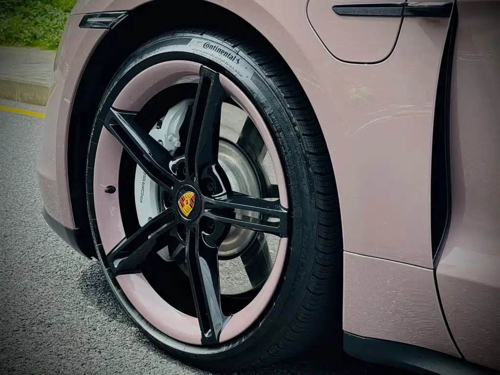 Porsche Taycan 2024