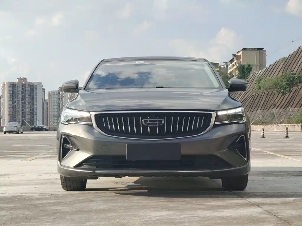 Geely Emgrand 2023