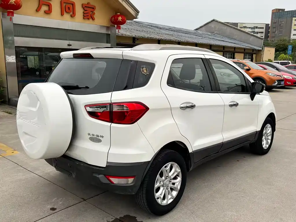 Ford Ecosport 2016 — фото 9