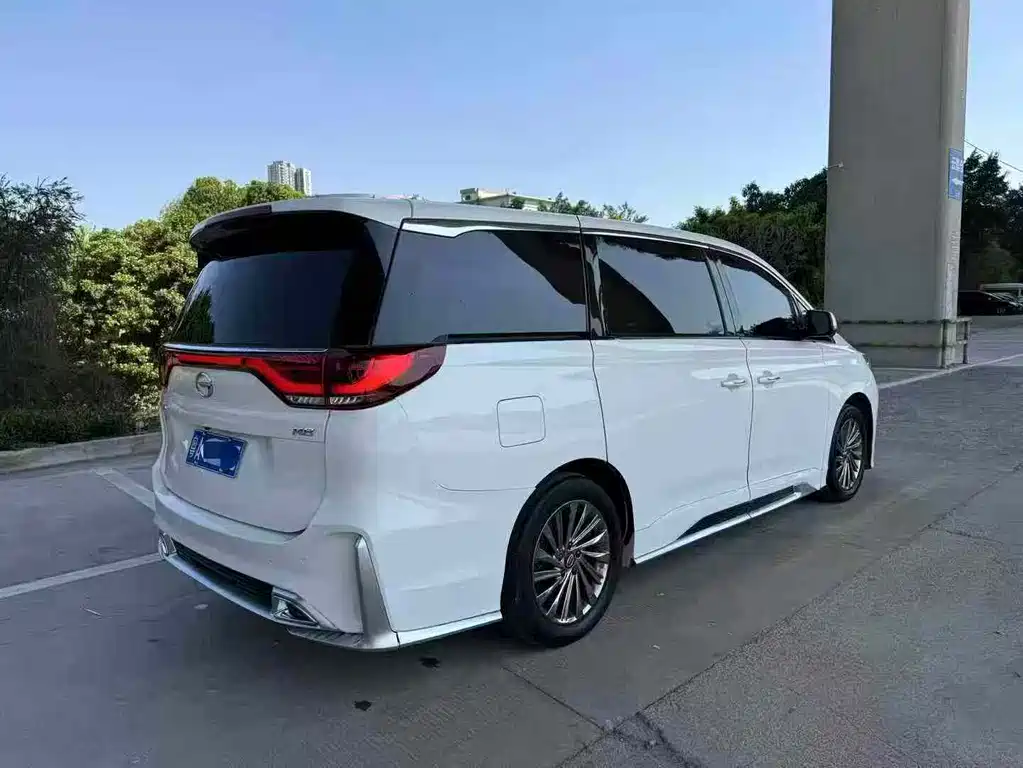 GAC Motor Trumpchi M8 2022 — фото 6