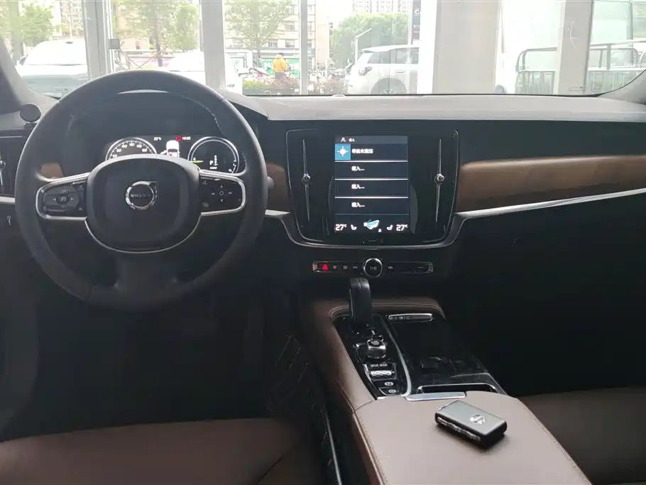Volvo S90 PHEV 2020 — фото 12