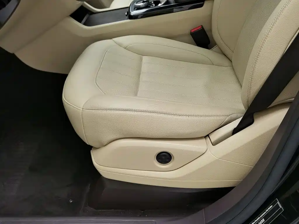 Mercedes-Benz GLE 2017 — фото 20