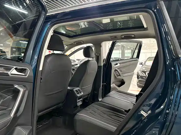 Volkswagen Tiguan L 2023