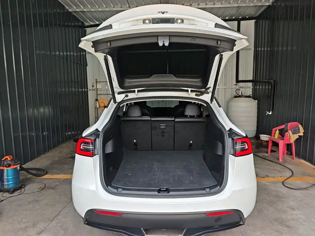 Tesla Model Y 2022 — фото 19