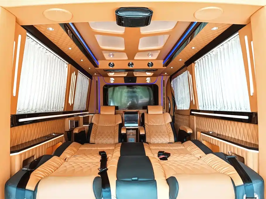 Mercedes-Benz Sprinter 2018 — фото 12