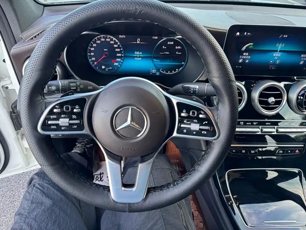Mercedes-Benz GLC 2021 — фото 13