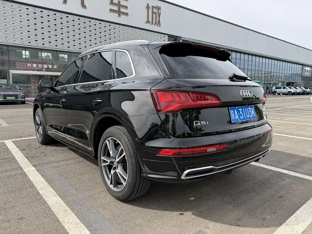 Audi Q5L 2020 — фото 5