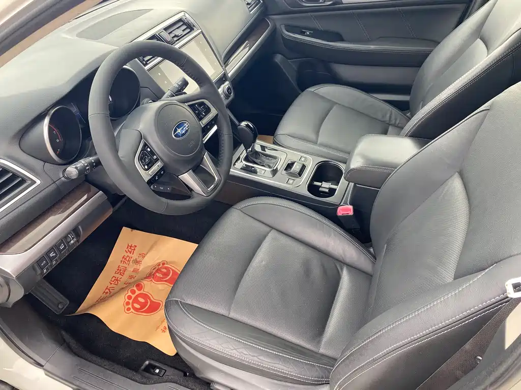 Subaru Outback 2017 — фото 4
