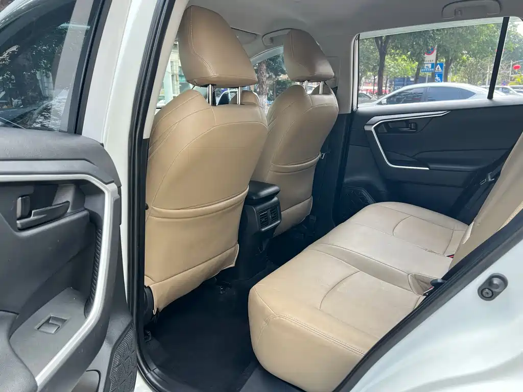 Toyota Wildlander 2022 — фото 24
