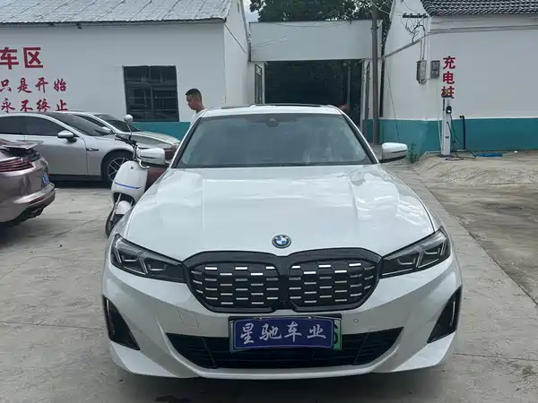 BMW i3 2024