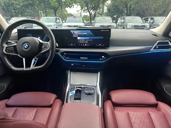 BMW i3 2025