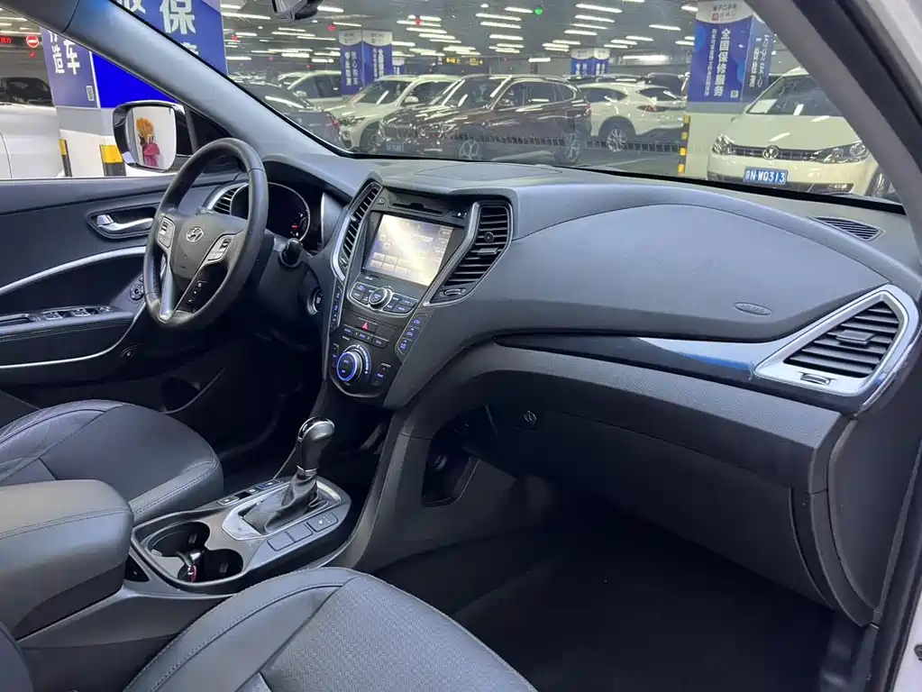 Hyundai Santa Fe 2015 — фото 12