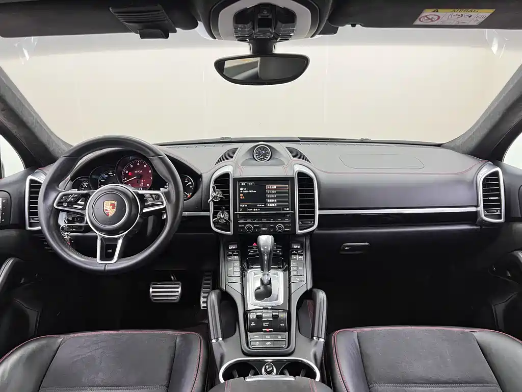 Porsche Cayenne 2016 — фото 22