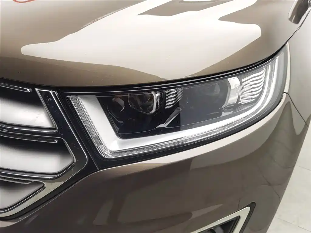 Ford Edge 2017 — фото 7