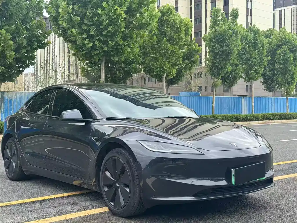 Tesla Model 3 2024 — фото 3