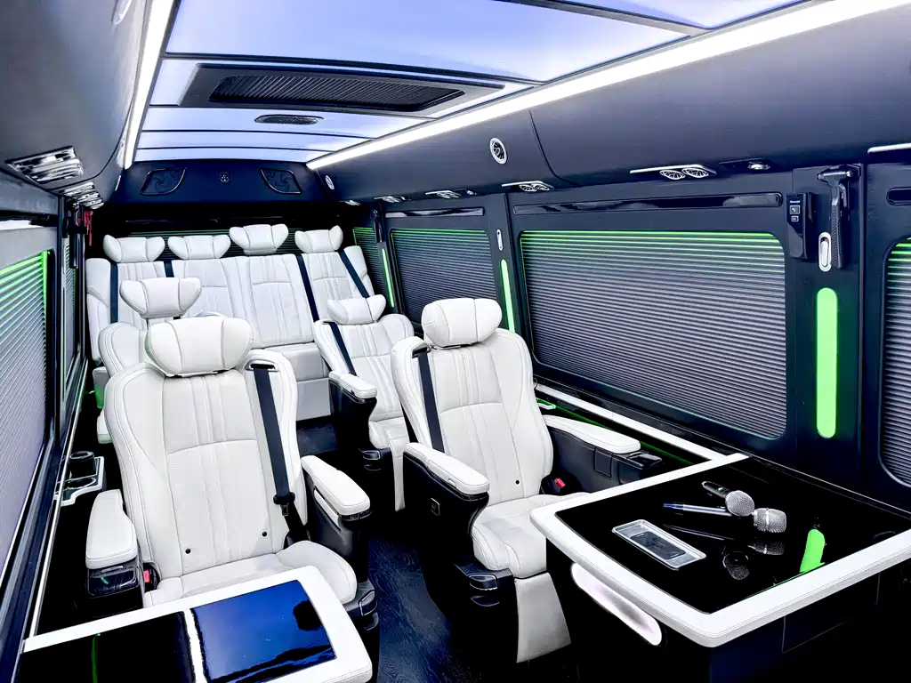 Toyota Coaster 2022 — фото 12