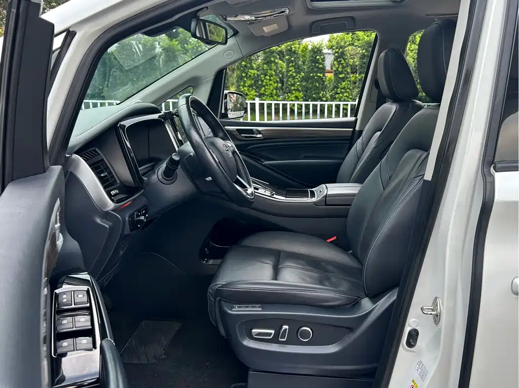 GAC Motor Trumpchi M8 2022 — фото 10