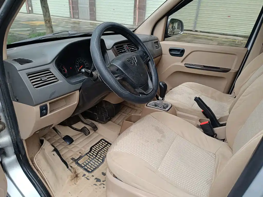 Wuling Rongguang 2019