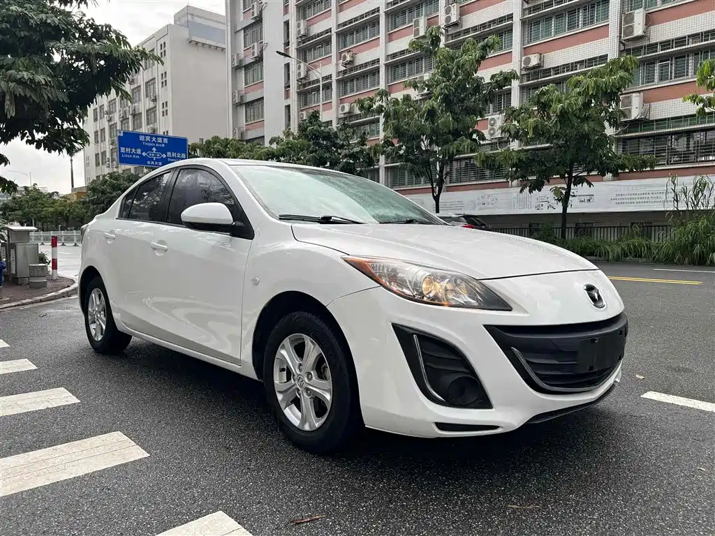 Mazda 3 Xingcheng 2015 — фото 12