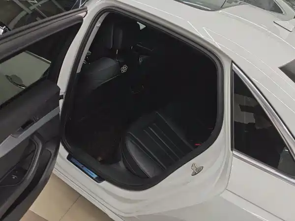 Audi A4L 2021