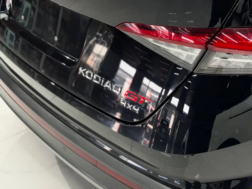 Skoda Kodiaq GT 2021 — фото 19
