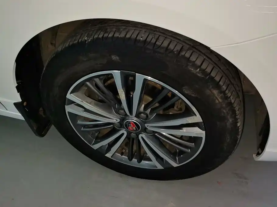 Roewe i5 2019