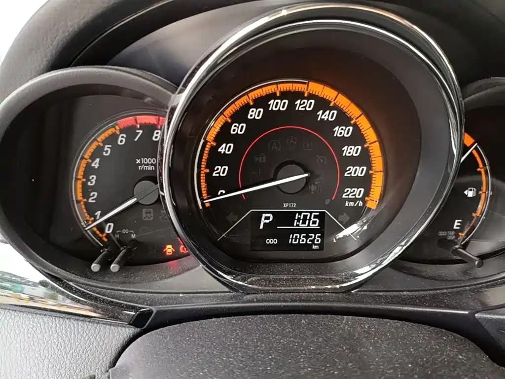Toyota Yaris L 2022 — фото 12