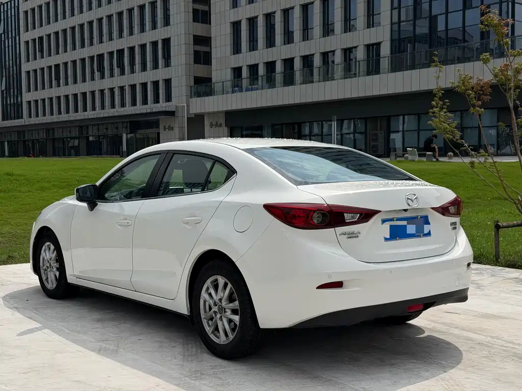 Mazda 3 Angkesela 2016