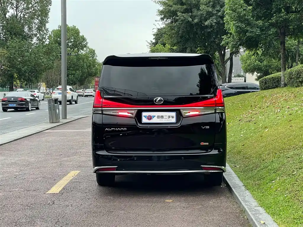 Toyota Alphard 2018 — фото 5