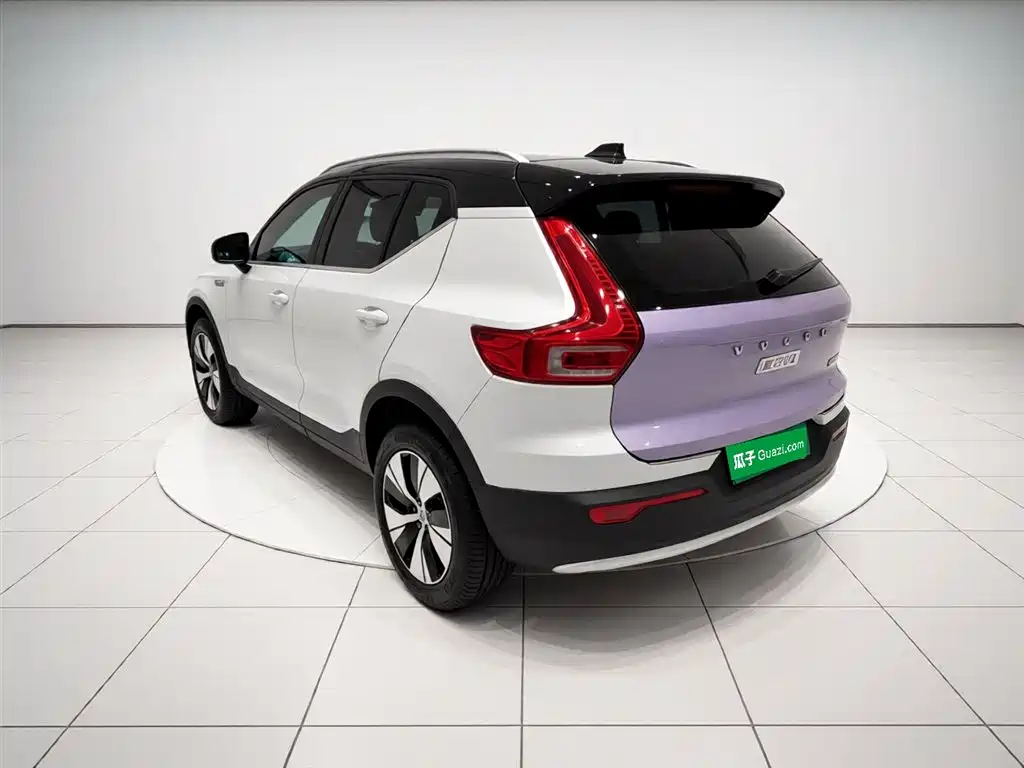 Volvo XC40 2023