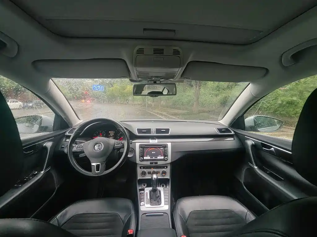 Volkswagen Magotan 2013