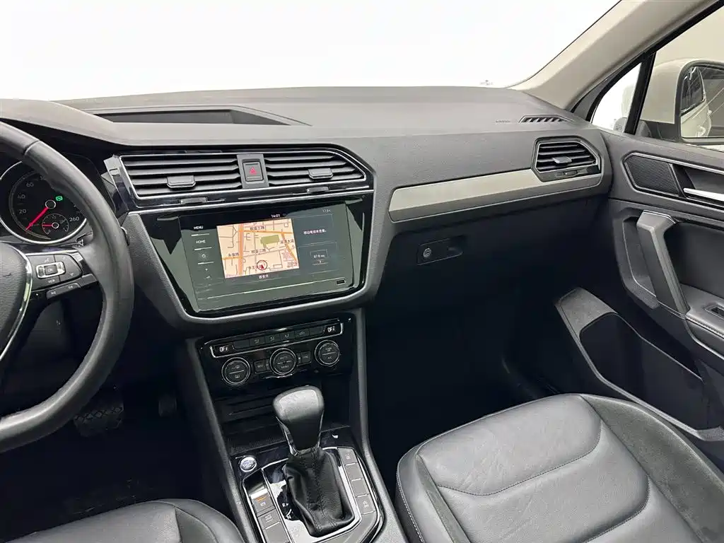 Volkswagen Tiguan L 2020 — фото 15