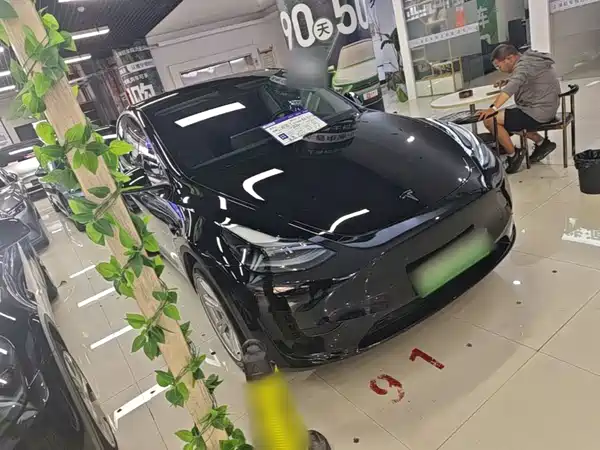 Tesla Model Y 2022