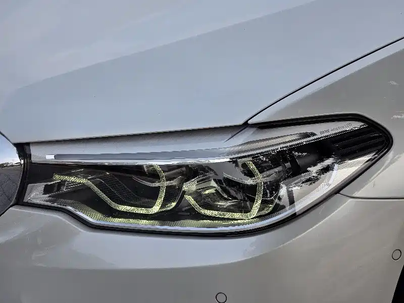 BMW 5 Series 2017 — фото 20