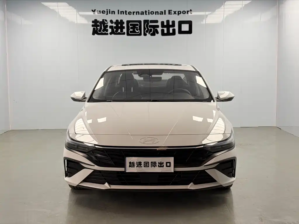 Hyundai Elantra 2023