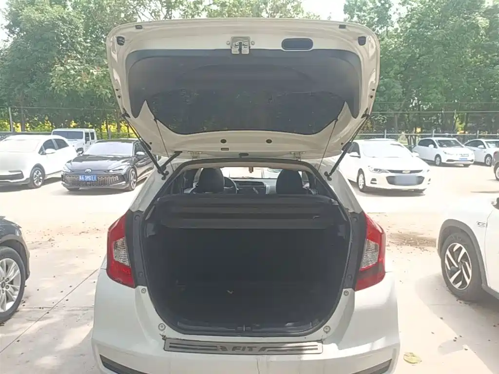 Honda Fit 2018 — фото 19