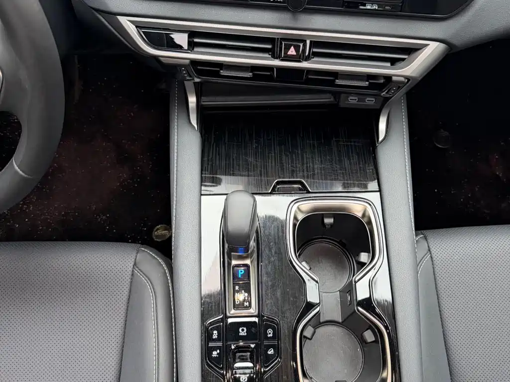Lexus RX 2025 — фото 14