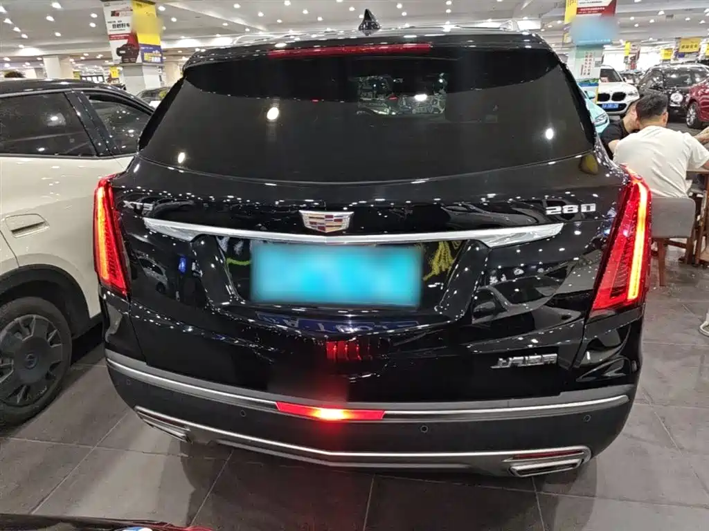 Cadillac XT5 2021 — фото 6