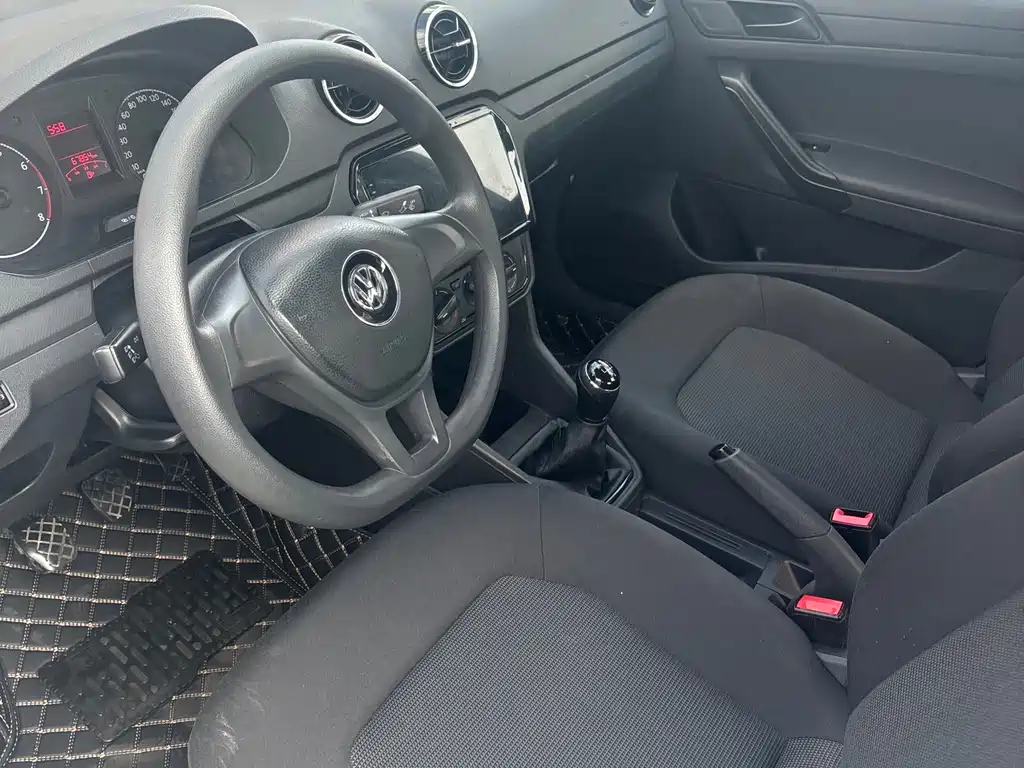 Volkswagen Jetta 2018 — фото 2