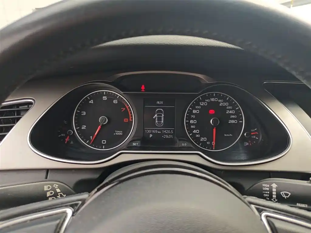 Audi A4L 2015 — фото 12