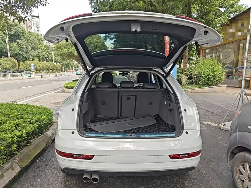 Audi Q3 2017 — фото 19
