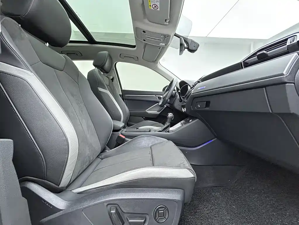 Audi Q3 2023 — фото 10