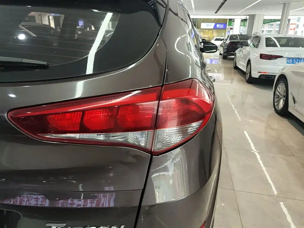 Hyundai Tucson 2016 — фото 8