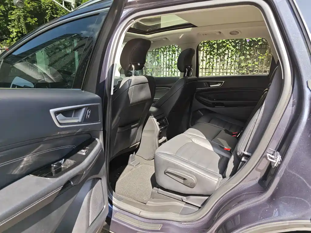 Ford Edge 2020 — фото 13