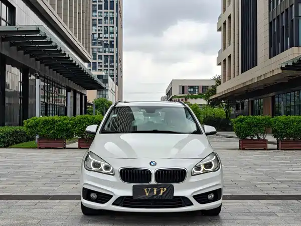 BMW 2 Series Station Wagon 2016