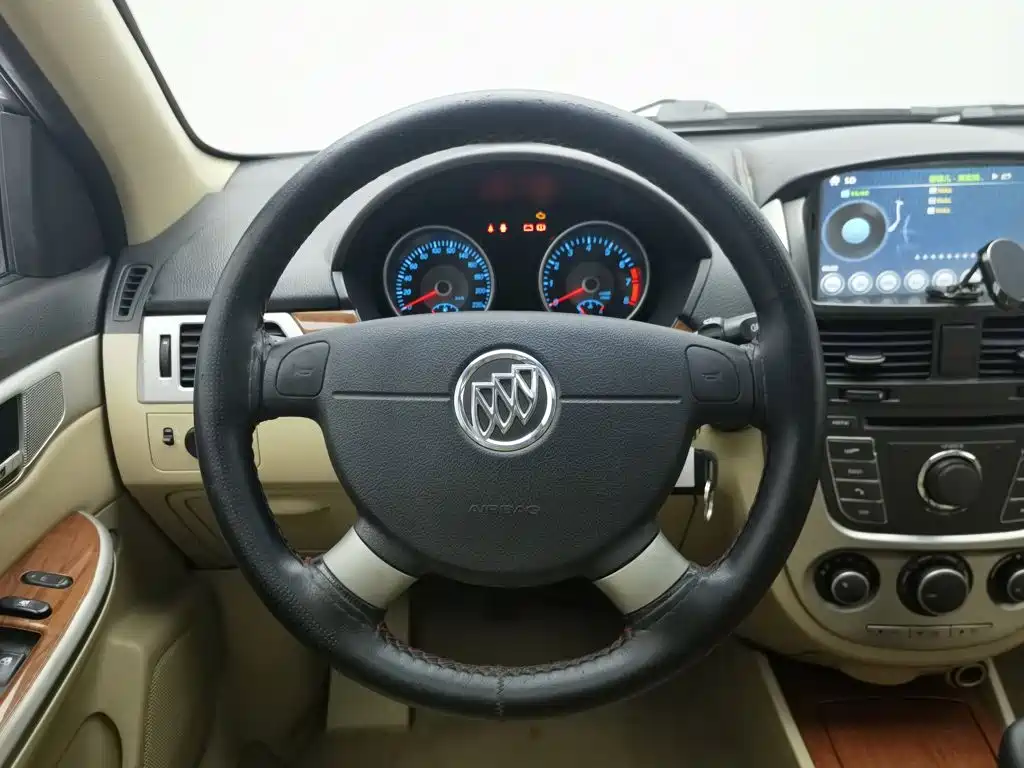 Buick Excelle 2015 — фото 11